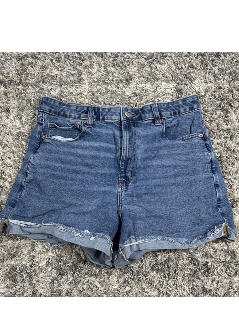 American Eagle Women’s High Rise Shorts size 14 Light Wash